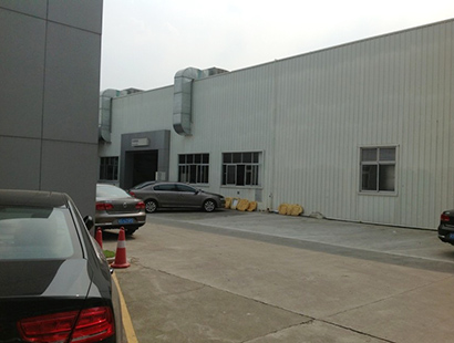汽車(chē)車(chē)間環(huán)?？照{(diào)番禺4S店維保車(chē)間案例